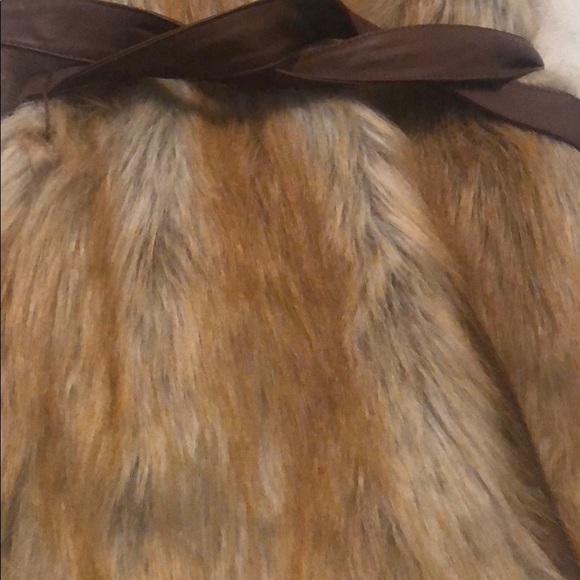Light brown fur vest PU leather trim - Picture 4 of 4